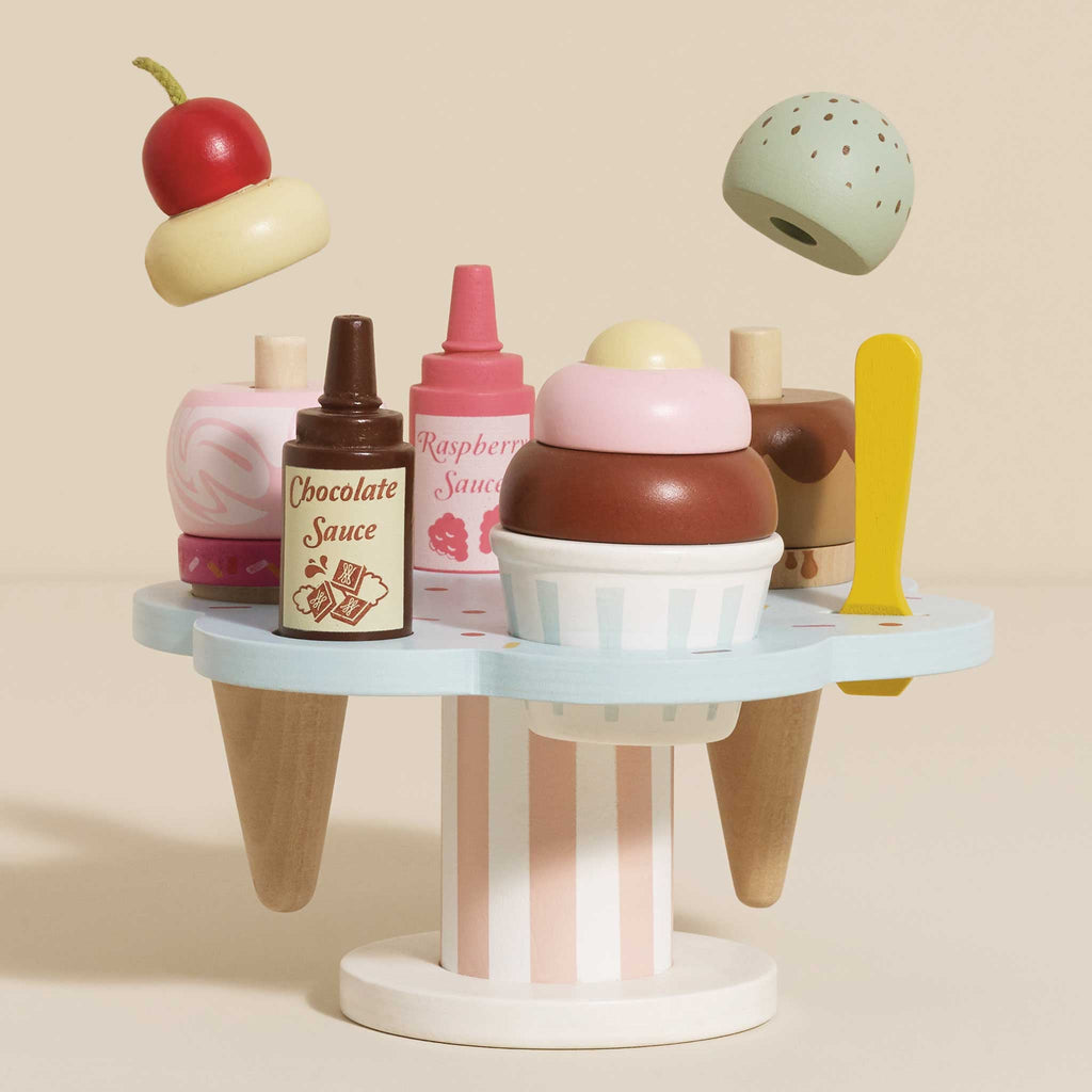 Houten ijsjesset met toppings - set van 13 - Speelkeuken en winkeltje Le Toy Van - In den Olifant
