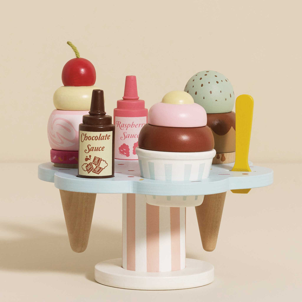 Houten ijsjesset met toppings - set van 13 - Speelkeuken en winkeltje Le Toy Van - In den Olifant