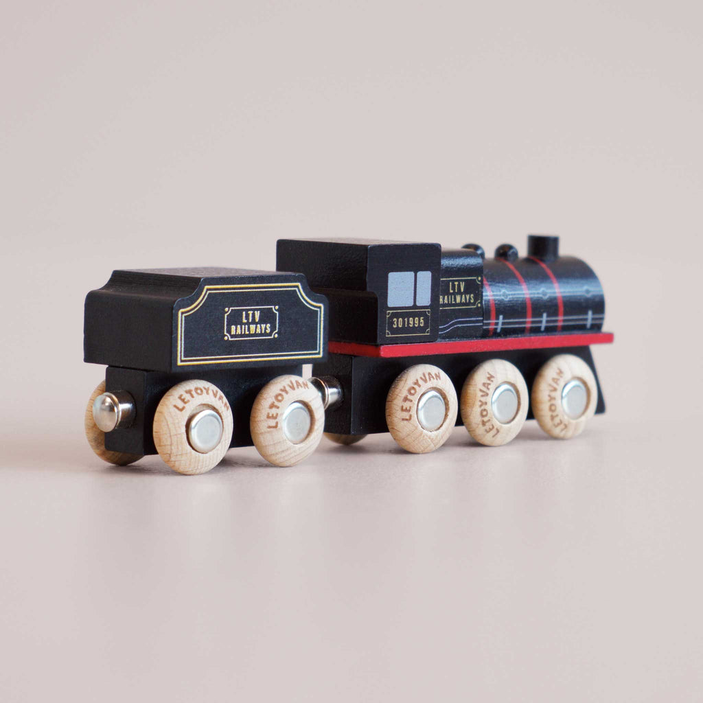 Houten locomotief Francis - nr. 49 - Auto's en voertuigen Le Toy Van - In den Olifant