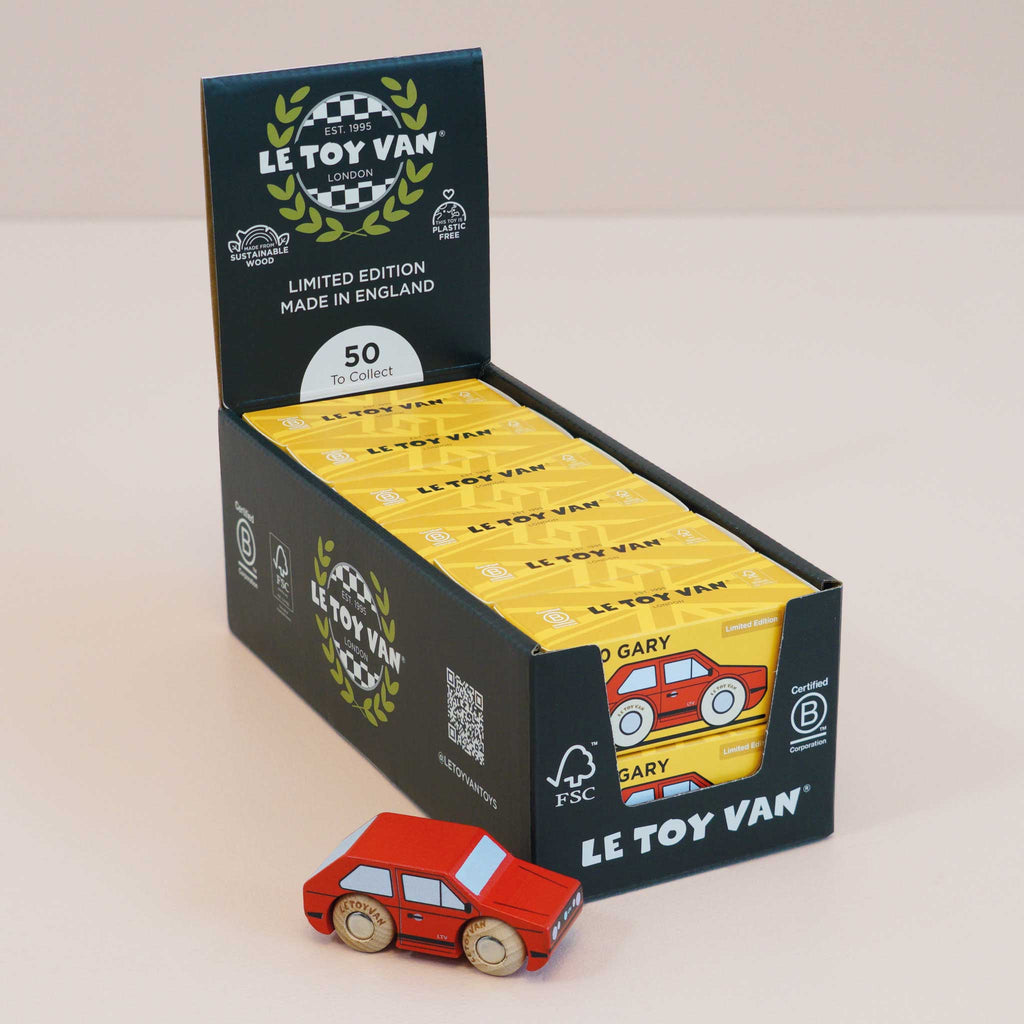 Houten mini-auto Gary - nr. 8 - Auto's en voertuigen Le Toy Van - In den Olifant