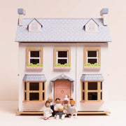 Houten poppenfamilie voor het poppenhuis - set van 7 - Speelfiguren Le Toy Van - In den Olifant