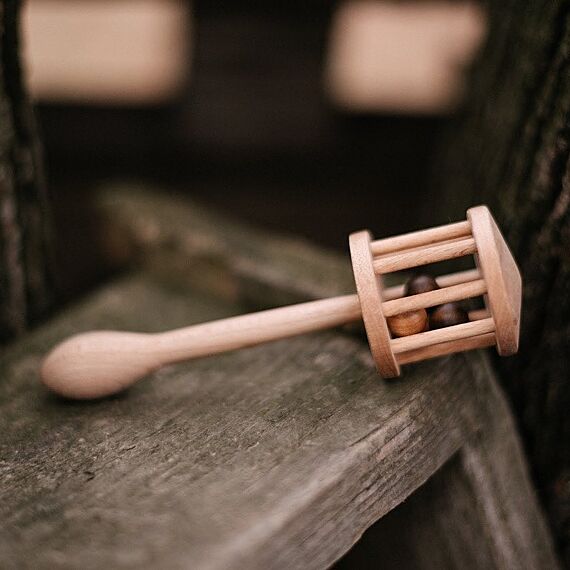 Houten Rammelaar In Doosje | Nighthawk - Rammelaars Wooden Story - In den Olifant