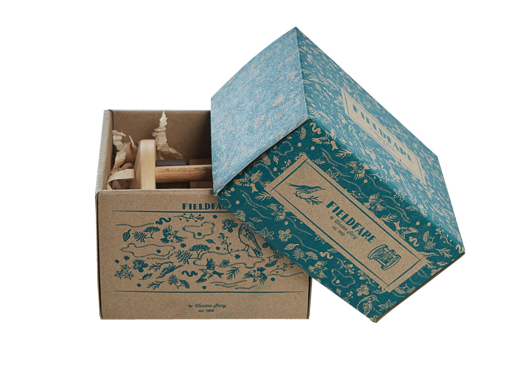 Houten rammelaar in mooi geschenkdoosje - Fieldfare - Rammelaars Wooden Story - In den Olifant