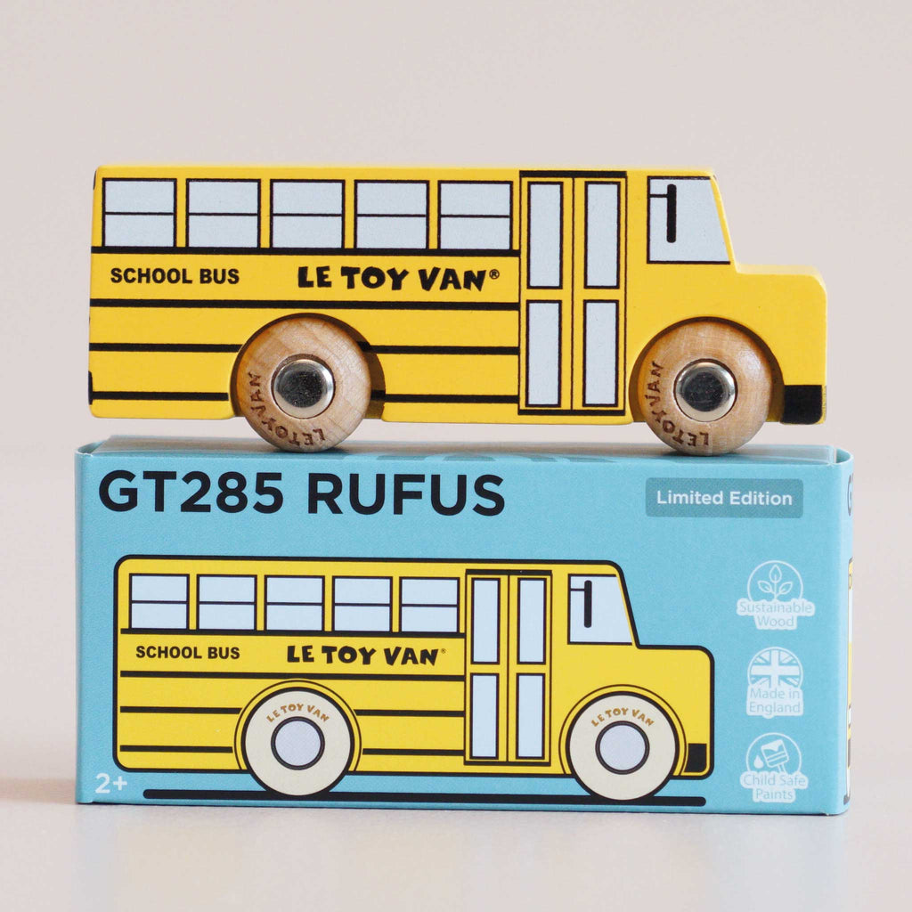 Houten schoolbus Rufus - nr. 47 - Auto's en voertuigen Le Toy Van - In den Olifant