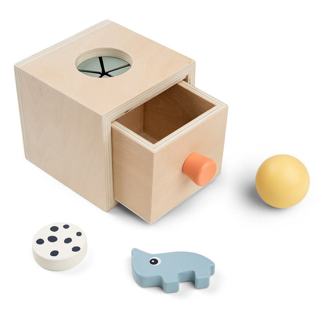 Houten sorteerspeeltje - Hide&Find Box Nozo Colour mix - Houten babyspeelgoed Done by Deer - In den Olifant