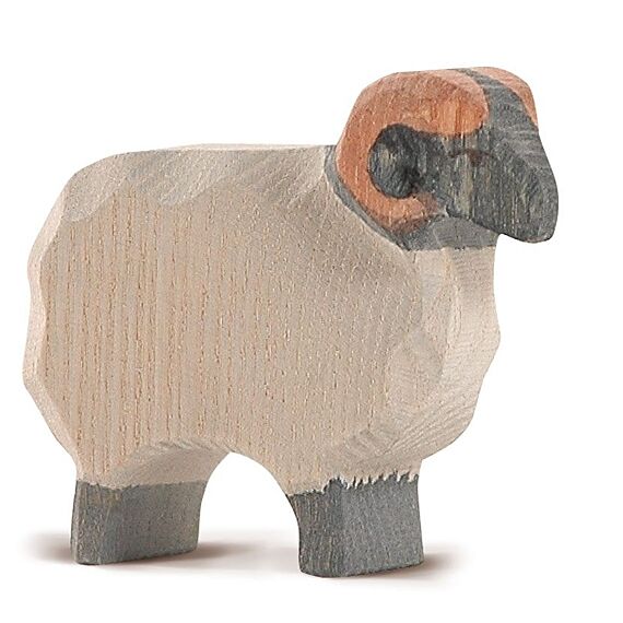 Houten Speelfiguur - Moorland Ram - Speelfiguren Ostheimer - In den Olifant
