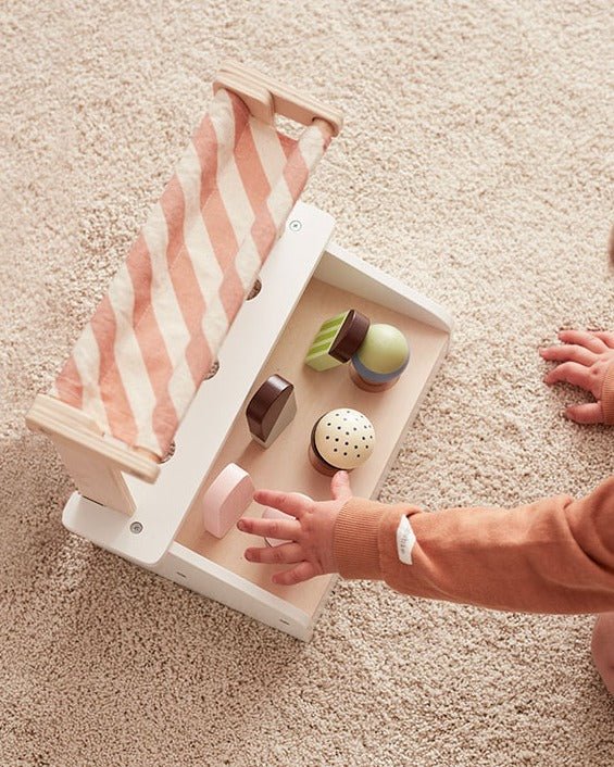 Houten speelset Ice cream table stand - Speelkeuken en winkeltje Kid's Concept - In den Olifant