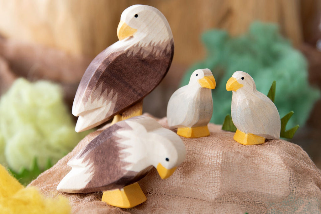 Houten vogel Zeearend Zittend - 4,7 cm - Speeldieren Ostheimer - In den Olifant