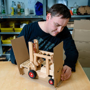 Houten vorklift Gabelstapler - 29 cm - Auto's en voertuigen Fagus - In den Olifant