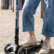 Inklapbare Step Maxi Micro LED Neochrome groen - 5 tot 12 jaar - Steppen Micro Mobility - In den Olifant