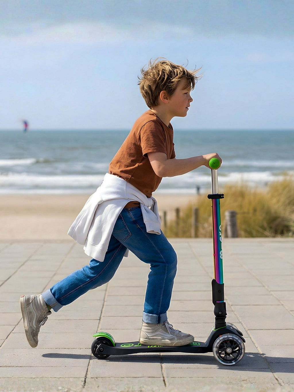 Inklapbare Step Maxi Micro LED Neochrome groen - 5 tot 12 jaar - Steppen Micro Mobility - In den Olifant