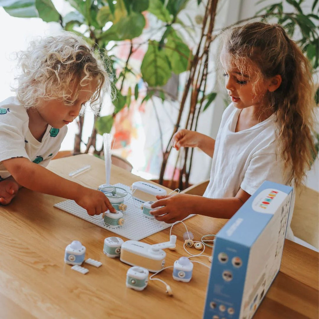 Kidyelec Expert Mijn eerste elektriciteitsset - 18 onderdelen - STEM speelgoed Kidywolf - In den Olifant