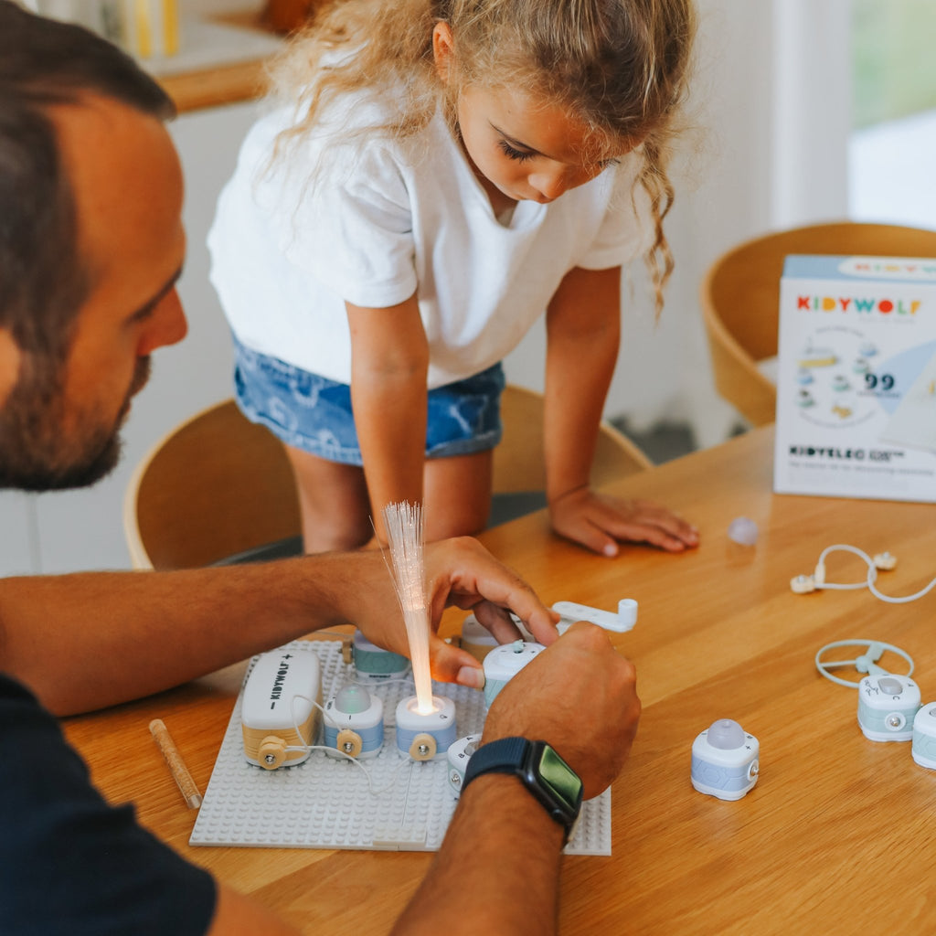Kidyelec Starter Mijn eerste elektriciteitsset - 10 onderdelen - STEM speelgoed Kidywolf - In den Olifant