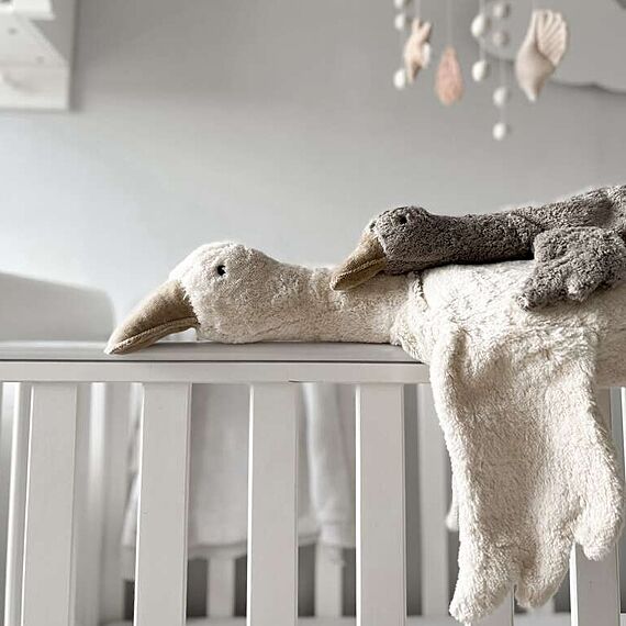 Kleine Knuffel Grijze Gans Met Warmtekussen | 47 Cm - Boerderijdieren Senger Naturwelt - In den Olifant