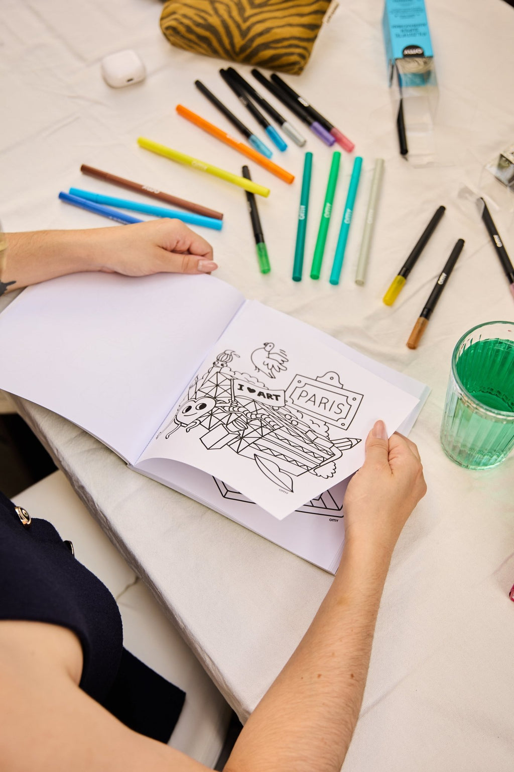 Kleurboek Cozy Art - Paris - Kleuren en tekenen Omy - In den Olifant