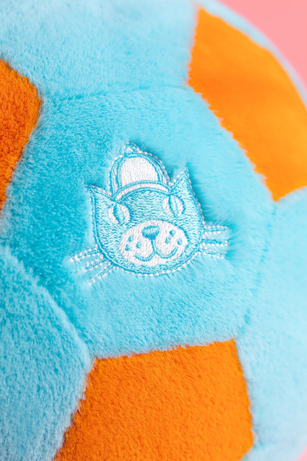 Knuffel Bal Amuseables Jellycat Football - 27 cm - Fantasieknuffels Jellycat - In den Olifant