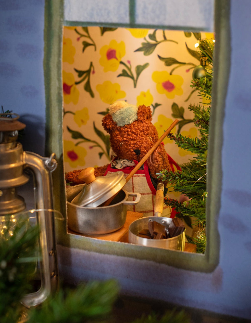 Knuffelbeertje Baba de grote beer - Les Minouchkas - Knuffelberen Moulin Roty - In den Olifant