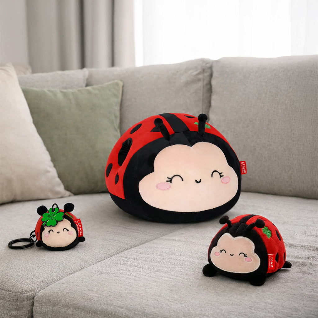 Knuffelkussen Super Soft! Pillow - Ladybug - Kussens Legami - In den Olifant