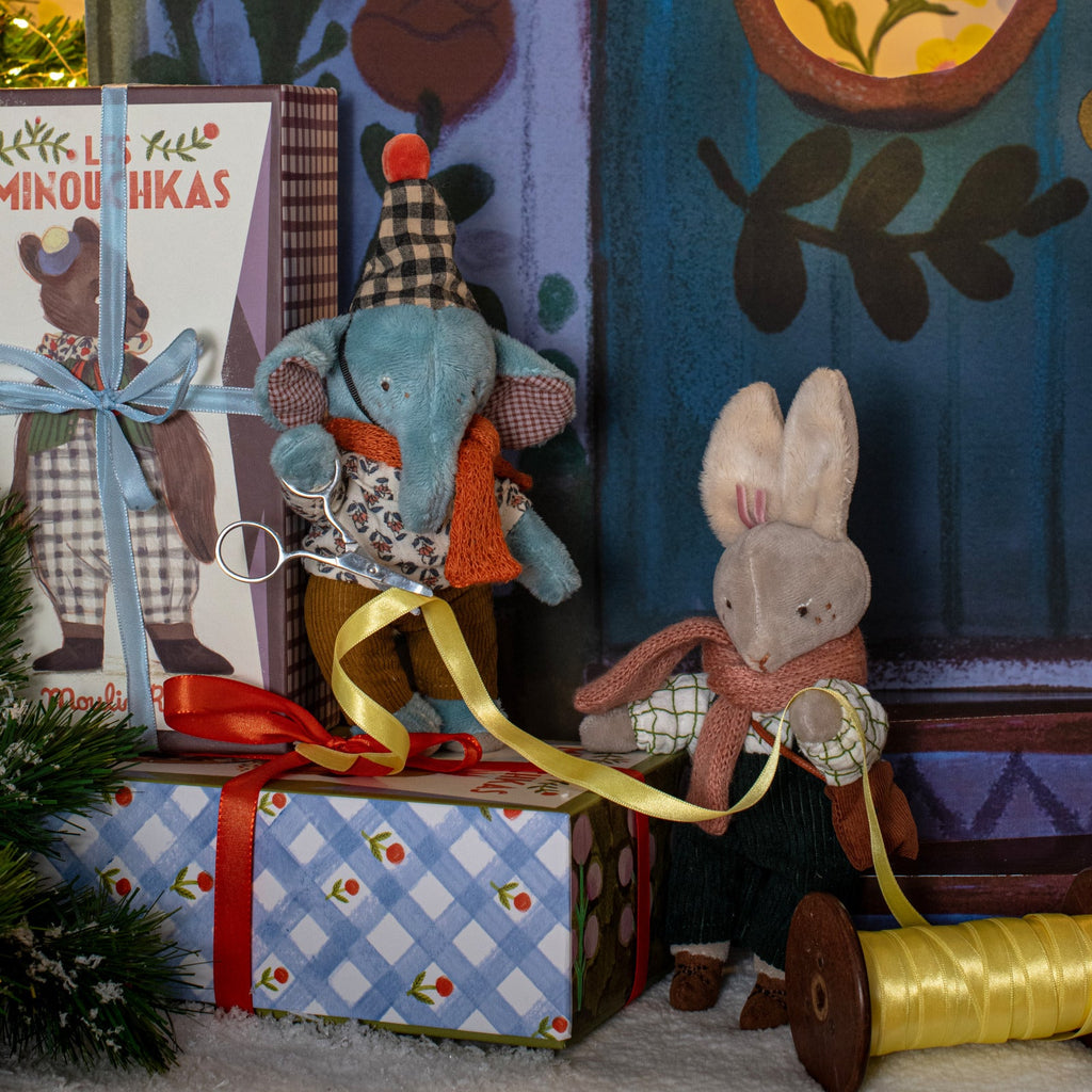 Knuffeltje Nine het konijn Les Minouchkas - Konijnen Moulin Roty - In den Olifant