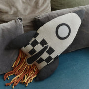 Kussen Knitted Cushion Rocket - 22 x 41 cm - Kussens Lorena Canals - In den Olifant