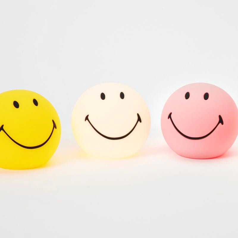 Lampje Smiley Pink Bundle of Light - 12 cm - Nachtlampjes Mr Maria - In den Olifant