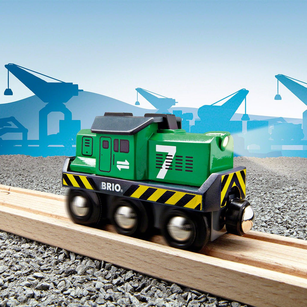 Locomotief voor goederentrein op batterijen - Treinen Brio - In den Olifant