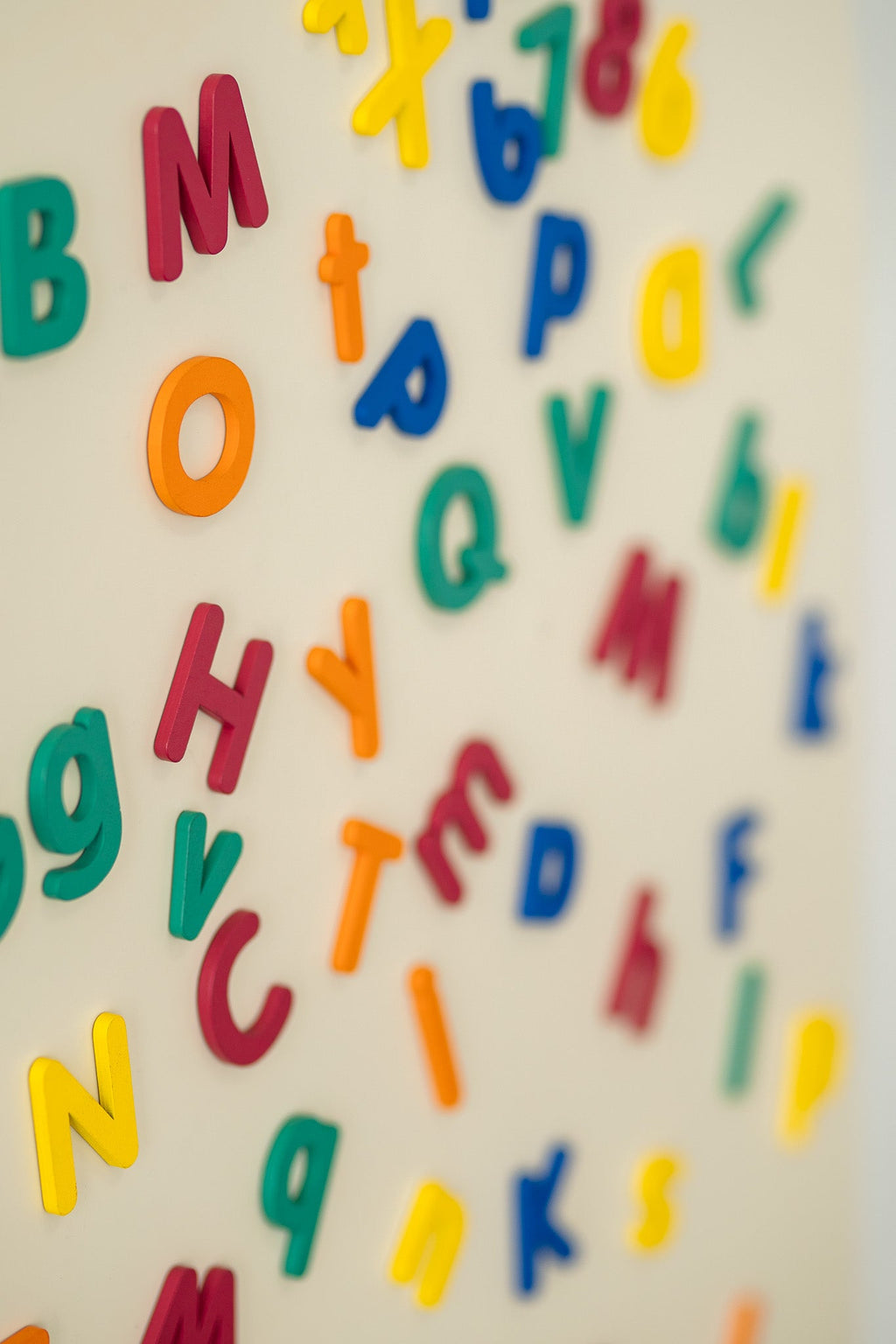 Magnetische letters en cijfers - set van 77 - Magneten en letters Tix&Mix - In den Olifant