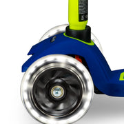 Maxi Micro Deluxe LED blauw geel neon - 5 tot 12 jaar - Steppen Micro Mobility - In den Olifant