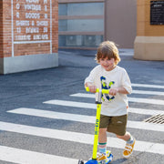 Maxi Micro Deluxe LED blauw geel neon - 5 tot 12 jaar - Steppen Micro Mobility - In den Olifant