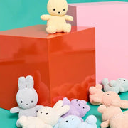 Miffy Terry Lilac - 23 cm - Konijnen Bon Ton Toys - In den Olifant