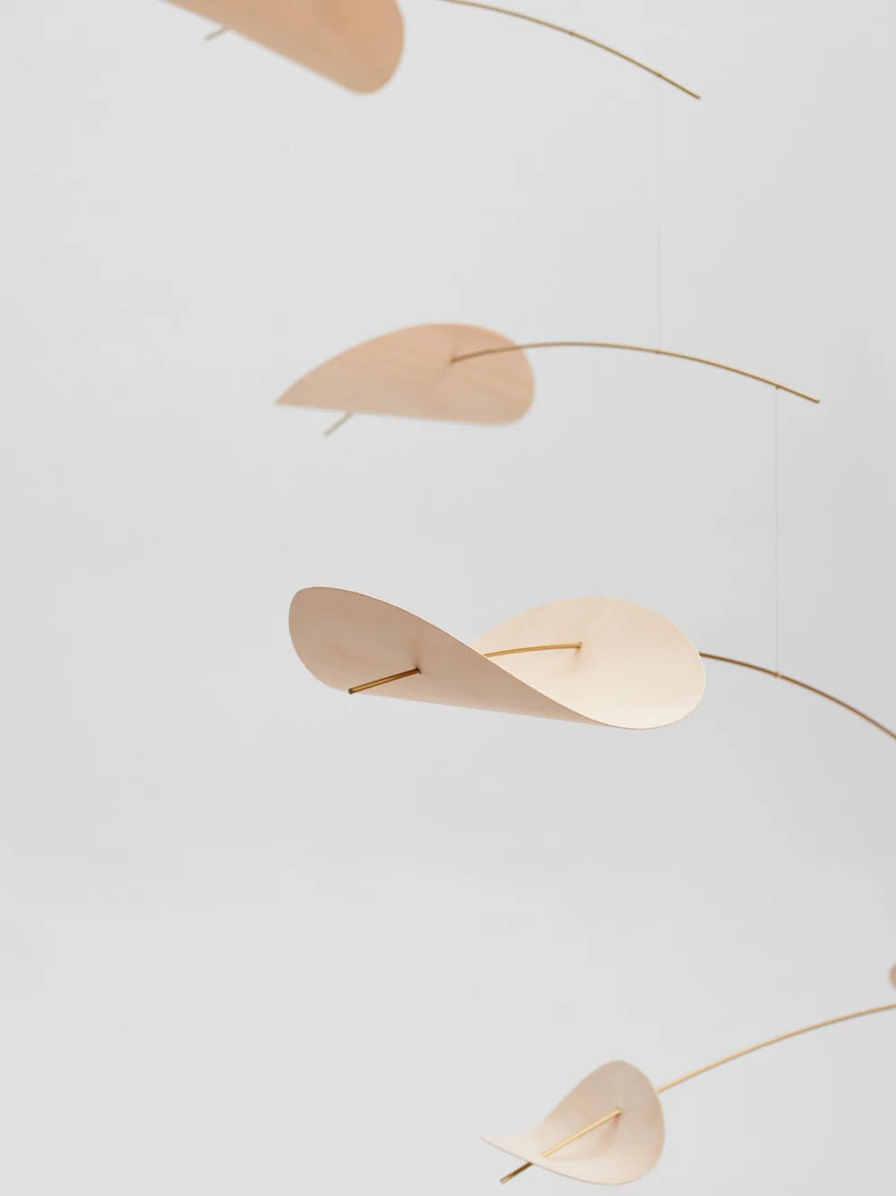 Mobiel n°158 - Drifting Clouds Nature Size L - Mobielen Flensted Mobiler ApS - In den Olifant