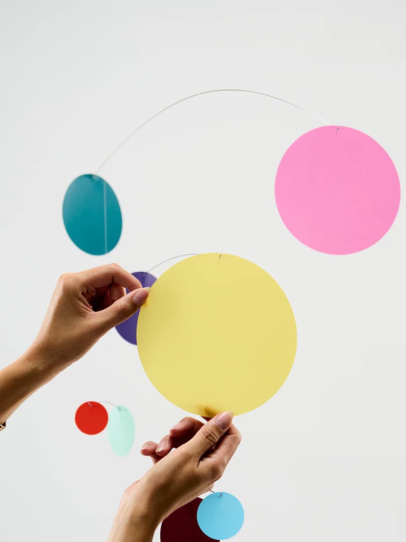 Mobiel n°165 - Confetti Coloured - Mobielen Flensted Mobiler ApS - In den Olifant