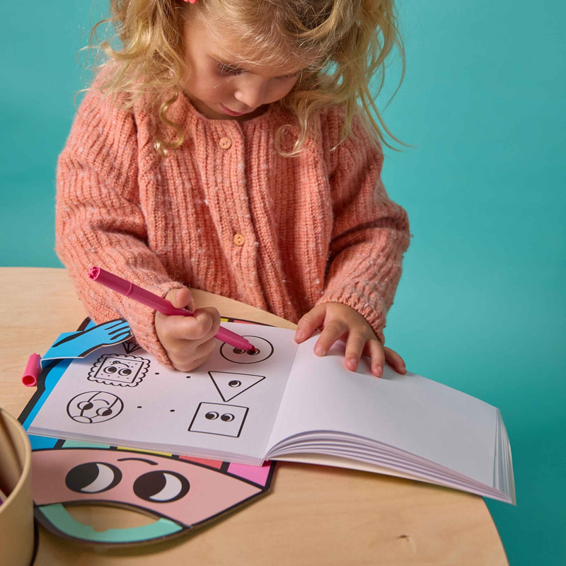 Montessori Stickerboekje - Shapes - Stickers en stickersets Omy - In den Olifant