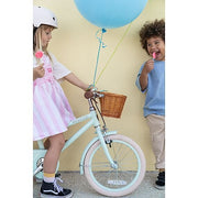 Muntgroene kinderfiets Classic Bike Pale Mint - 16 inch - Kinderfietsen Banwood - In den Olifant