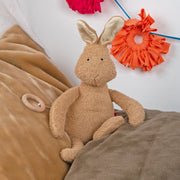 Muziekknuffel Mommy Musical Rabbit Beige Mamilodie - 36 cm - Muziekknuffels Sigikid - In den Olifant
