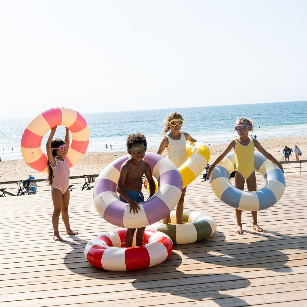 Opblaasbare zwemband Celine Cherry - 120 cm - Waterspeelgoed Petites Pommes - In den Olifant