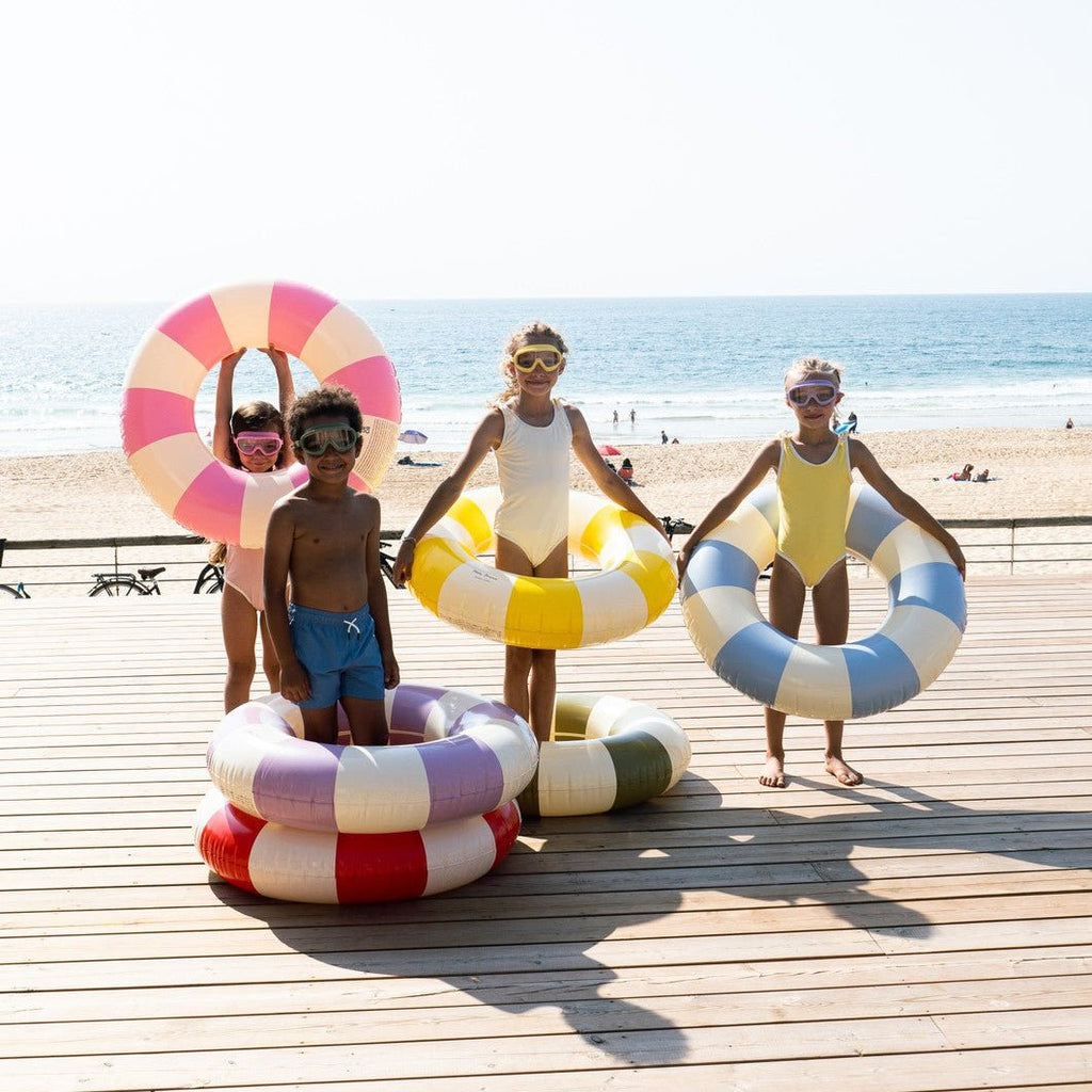 Opblaasbare zwemband Celine Cherry - 120 cm - Waterspeelgoed Petites Pommes - In den Olifant