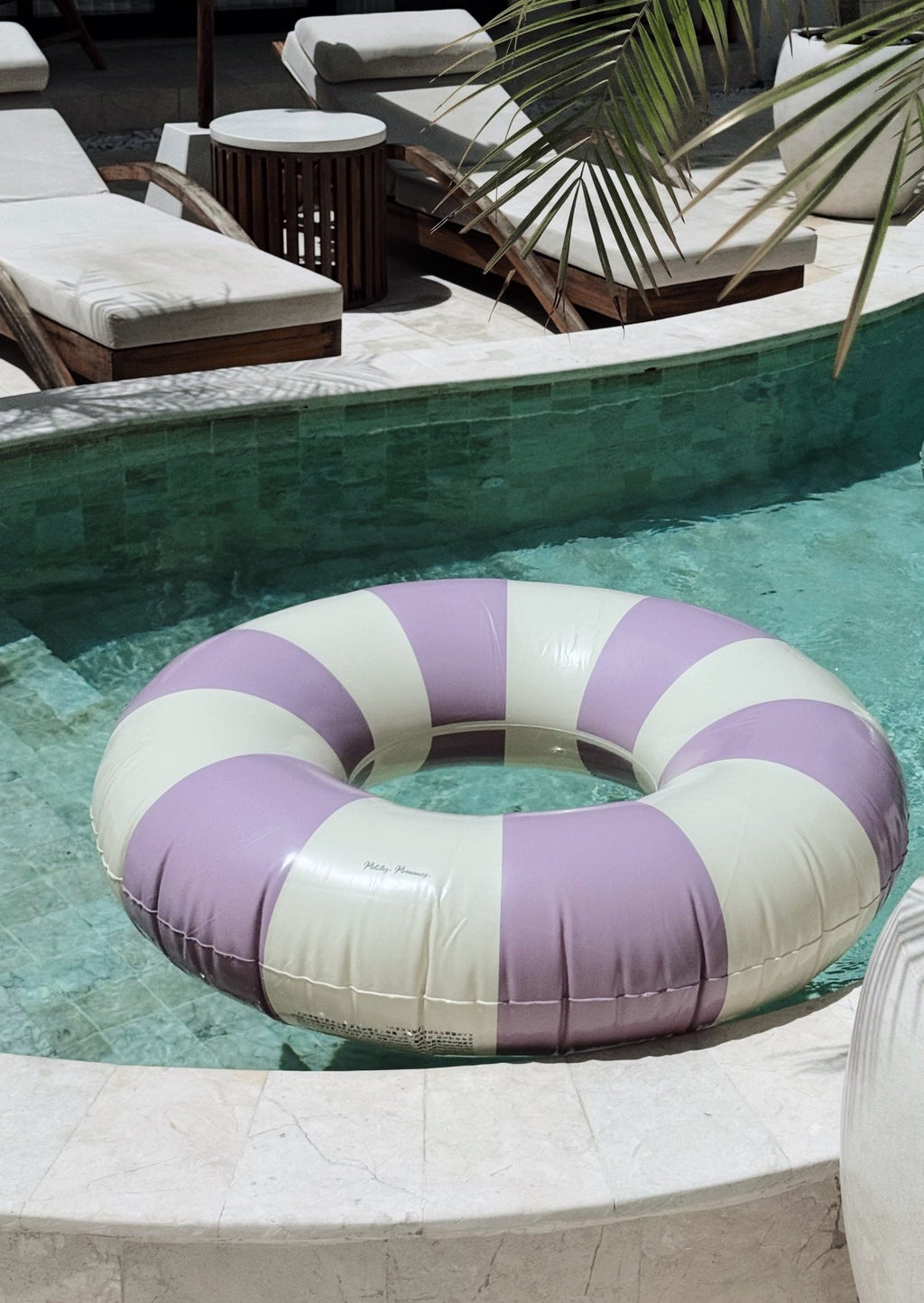 Opblaasbare zwemband Celine Violet - 120 cm - Waterspeelgoed Petites Pommes - In den Olifant
