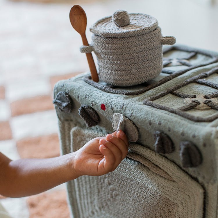 Oven Met Accessoires - Play Basket Kitchen - Speelkeuken en winkeltje Lorena Canals - In den Olifant