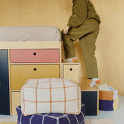 Poef Geo Block Navy Blue - 45 x 45 cm - Poefs en kinderzetels Lorena Canals - In den Olifant