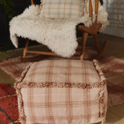 Poef Handloom Pouf Rose - 40 x 40 x 20 cm - Kinderzetels en poefs Lorena Canals - In den Olifant