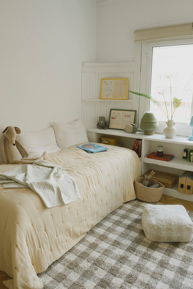 Poef Vichy Ivory - 40 x 40 x 20 cm - Kinderzetels en poefs Lorena Canals - In den Olifant