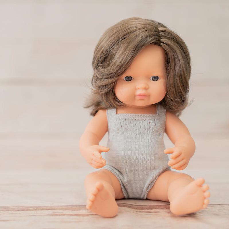 Pop Europees meisje met bruin haar - 38 cm - Babypoppen Miniland - In den Olifant