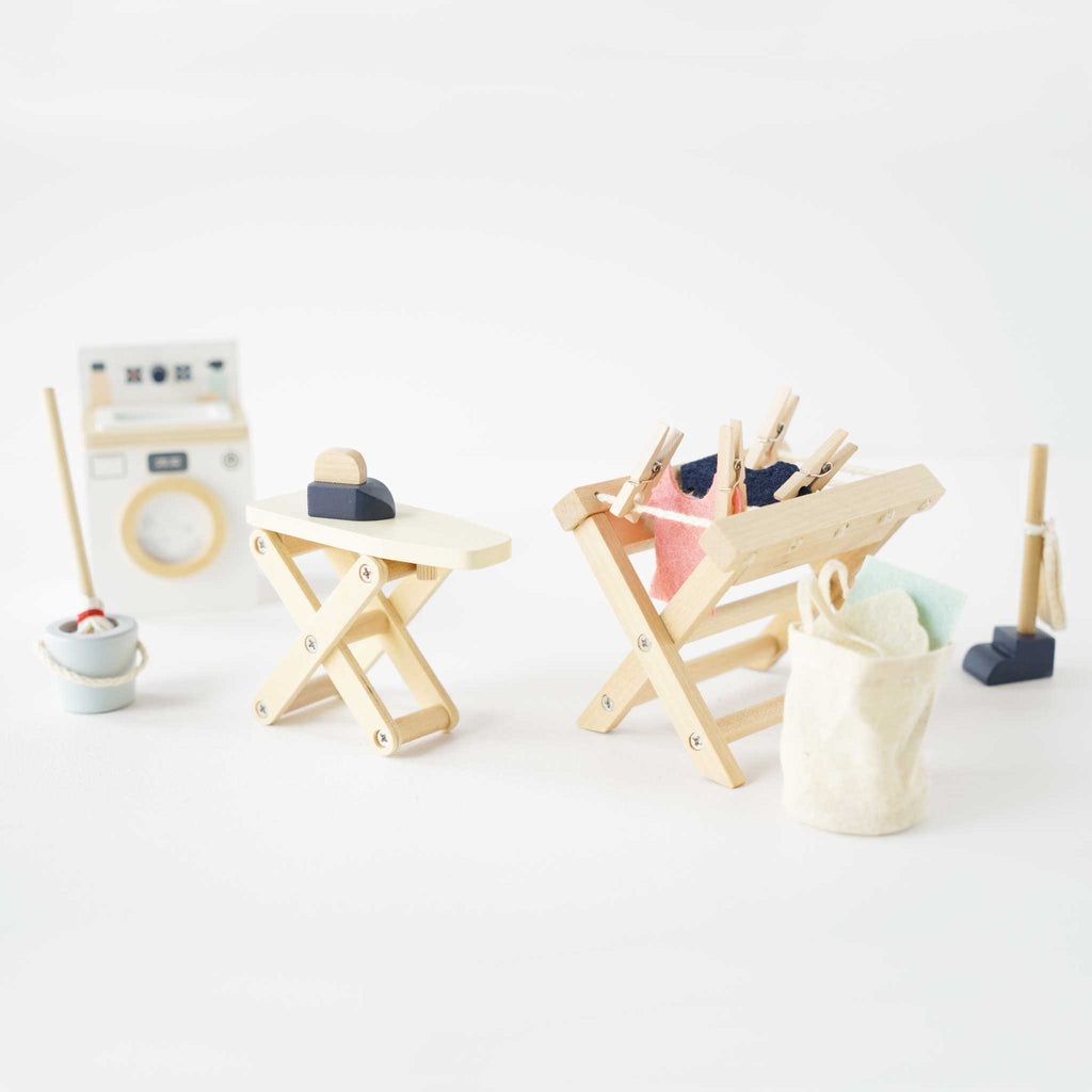 Poppenhuismeubels Wasruimte - 16 delige set - Poppenhuismeubels en accessoires Le Toy Van - In den Olifant