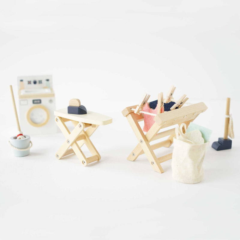 Poppenhuismeubels Wasruimte - 16 delige set - Poppenhuismeubels en accessoires Le Toy Van - In den Olifant
