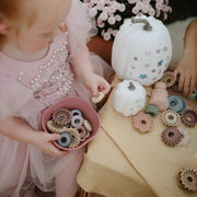 Rijgset Bead Lacing Toy Set - met 54 kralen - Kralen rijgen Mushie - In den Olifant