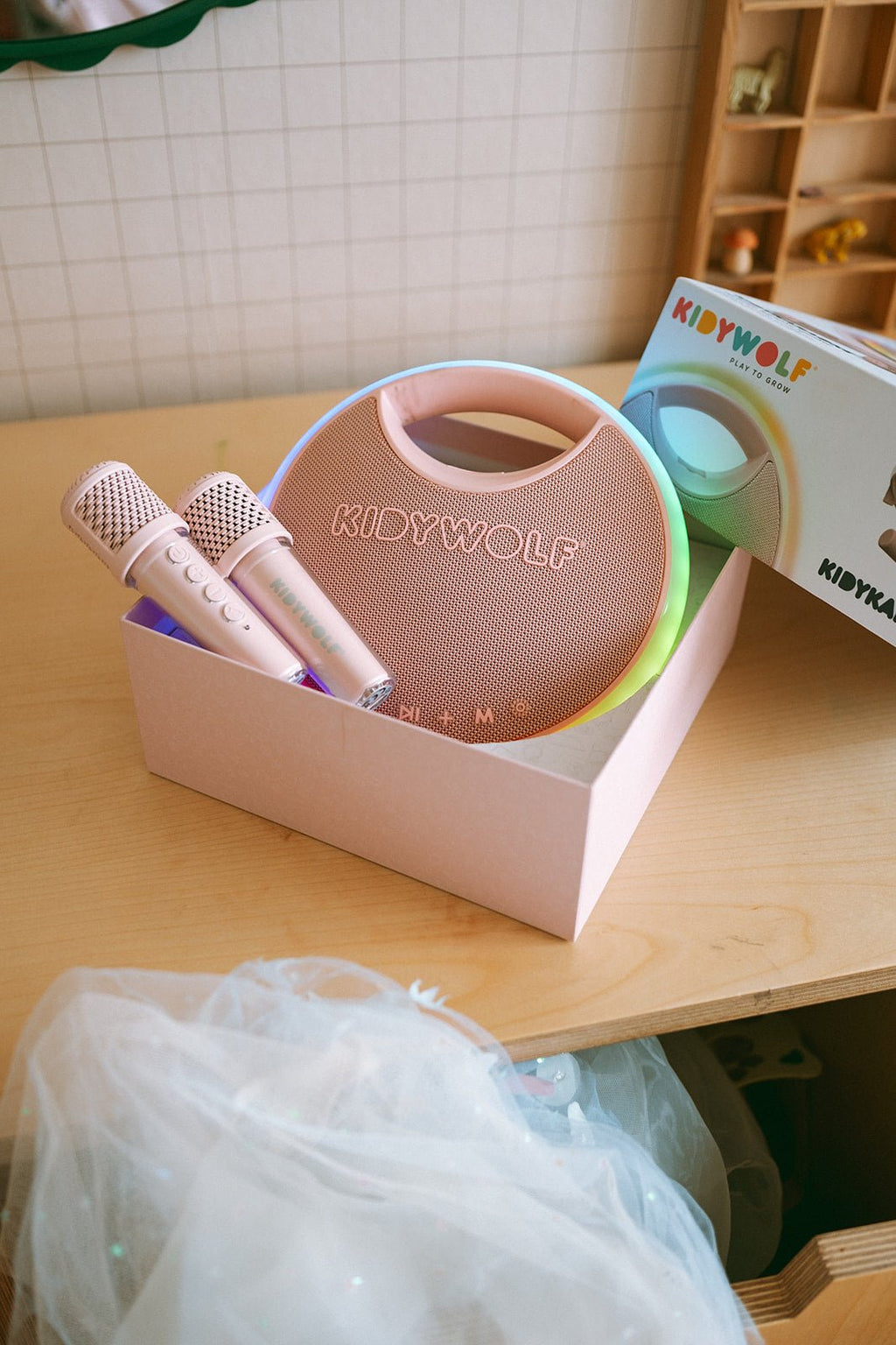 Roze karaoke luidspreker met 2 microfoons - Kidykaraoke - Muziekinstrumenten Kidywolf - In den Olifant