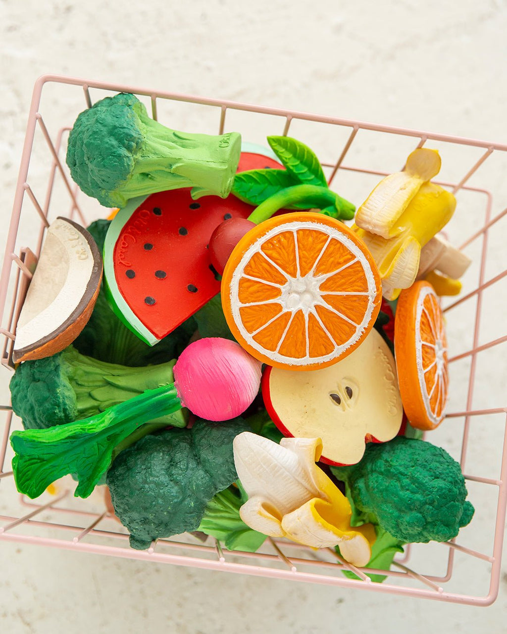 Rubberen Bijtspeeltje - Ramona The Radish - Bijtspeelgoed Oli&Carol - In den Olifant