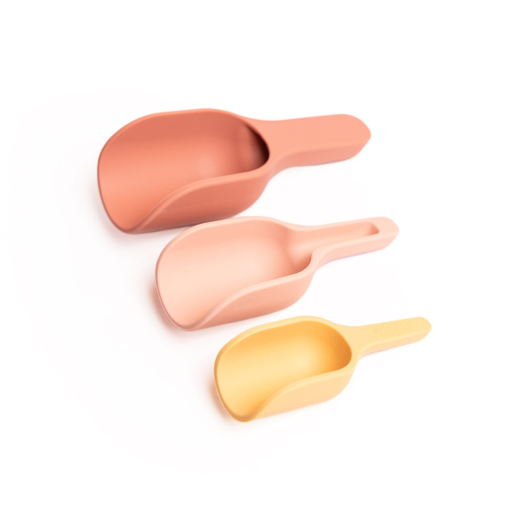 Schepjes Nesting Scoops Coral Yellow - set van 3 - Sensorisch speelgoed Inspire My Play - In den Olifant