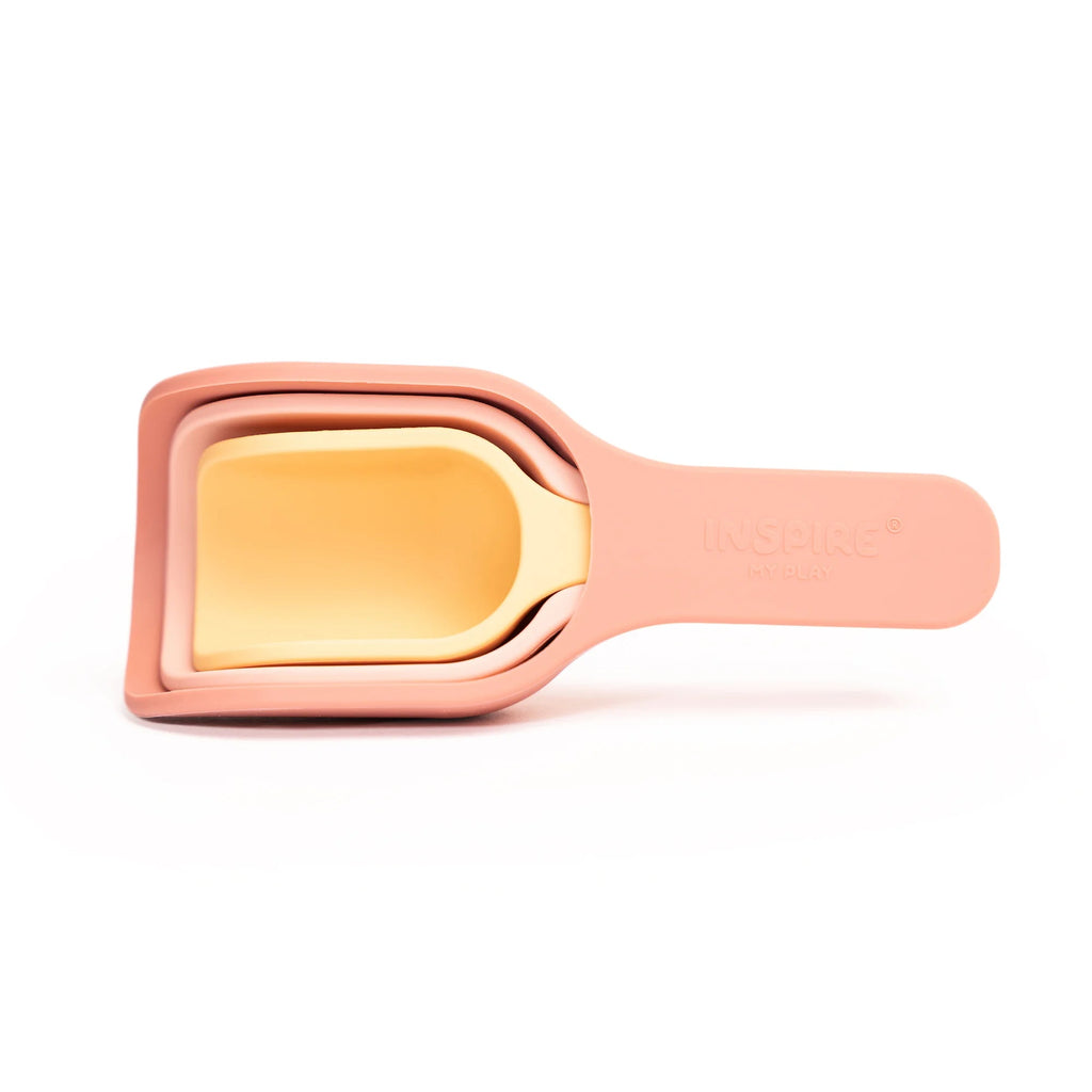 Schepjes Nesting Scoops Coral Yellow - set van 3 - Sensorisch speelgoed Inspire My Play - In den Olifant